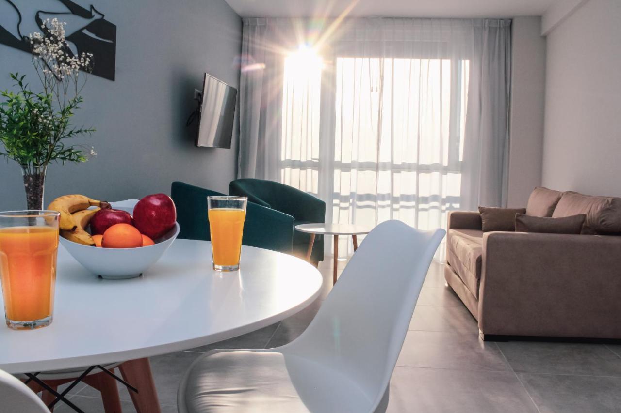 Cq Mitre Aparthotel ปูแอร์โตมาดริน ภายนอก รูปภาพ